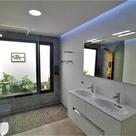 Holiday House And Spa Lanzarote Σπίτι διακοπών