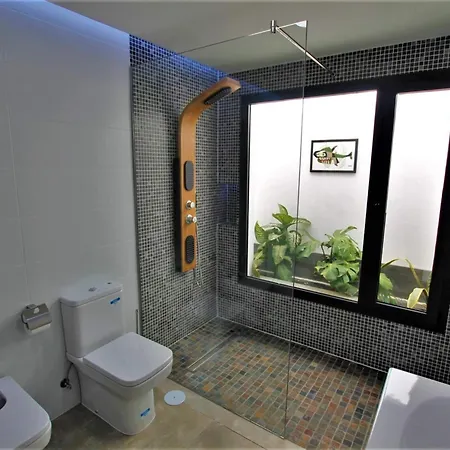 Holiday House And Spa Lanzarote Σπίτι διακοπών *
