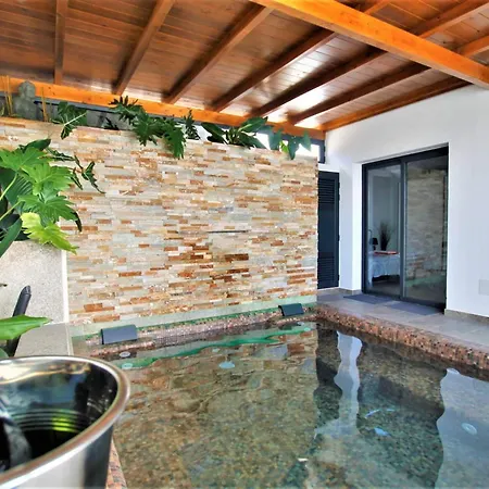 Nyaraló Holiday House And Spa Lanzarote *